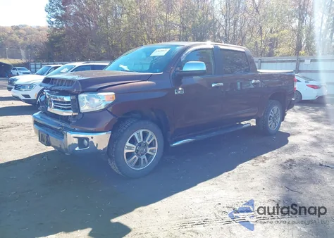 2016 Toyota Tundra 1794 5.7L V8 z USA, uszkodzony, nr VIN 5TFAY5F1XGX551774